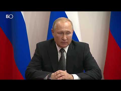 Путин присвоил звания Героев России летчикам, посадившим А321 на кукурузное поле