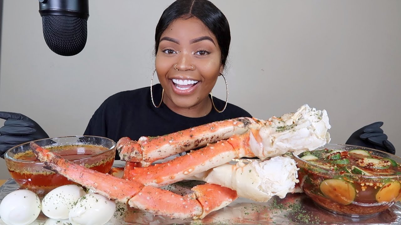 KING CRAB LEGS SEAFOOD BOIL MUKBANG 먹방 EATING SHOW! NOT MUCH TALKING