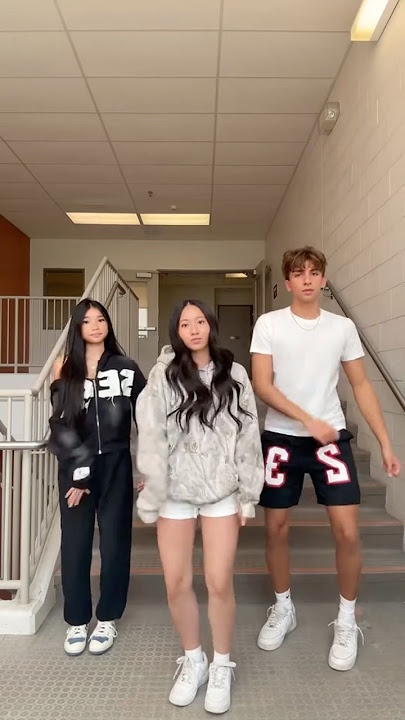 Betty (get money) - dance with Friends 😍🔥🥰 #bettygetmoney #yunggravy #tiktok #dance #usa #fyp