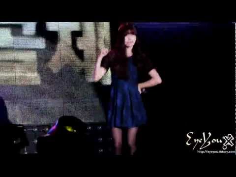 121009 신흥대 축제 아이유 마쉬멜로우 직캠 by EyeYou