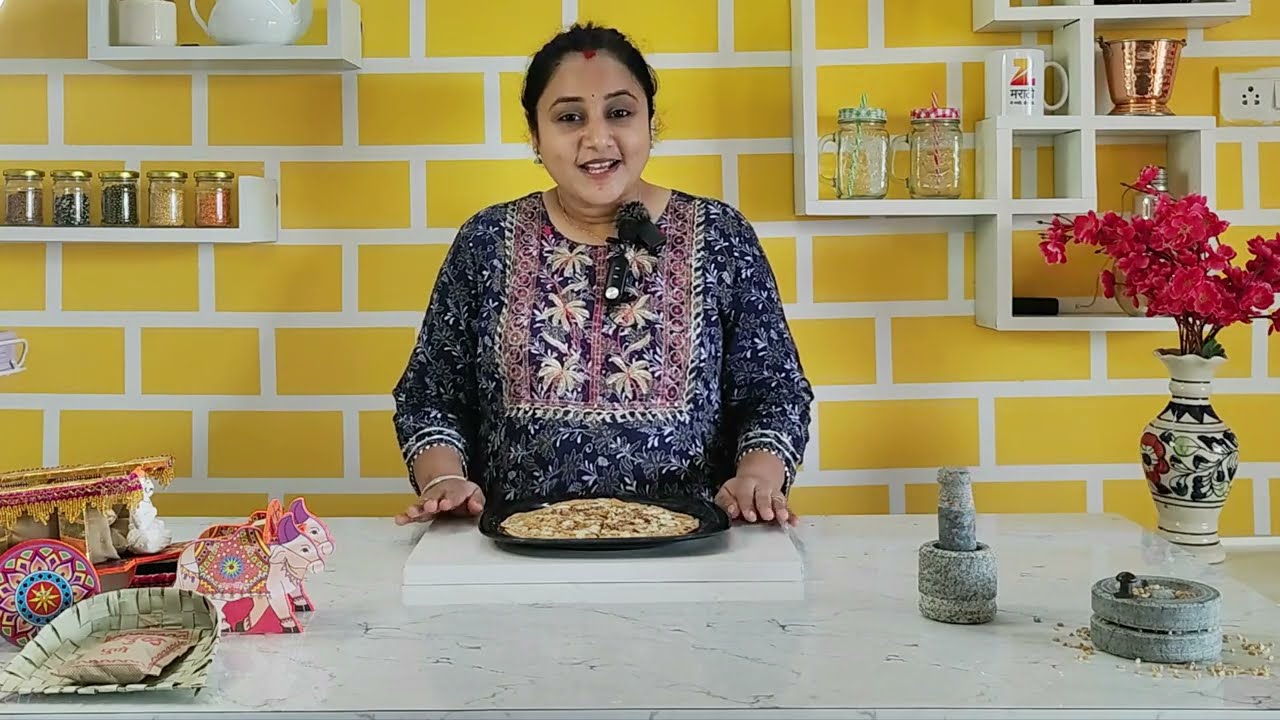 FoodFoodFood - DOMINOS STYLE CHICKEN KHEEMA PARATHA PIZZA RECIPE | chicken keema pizza dominos