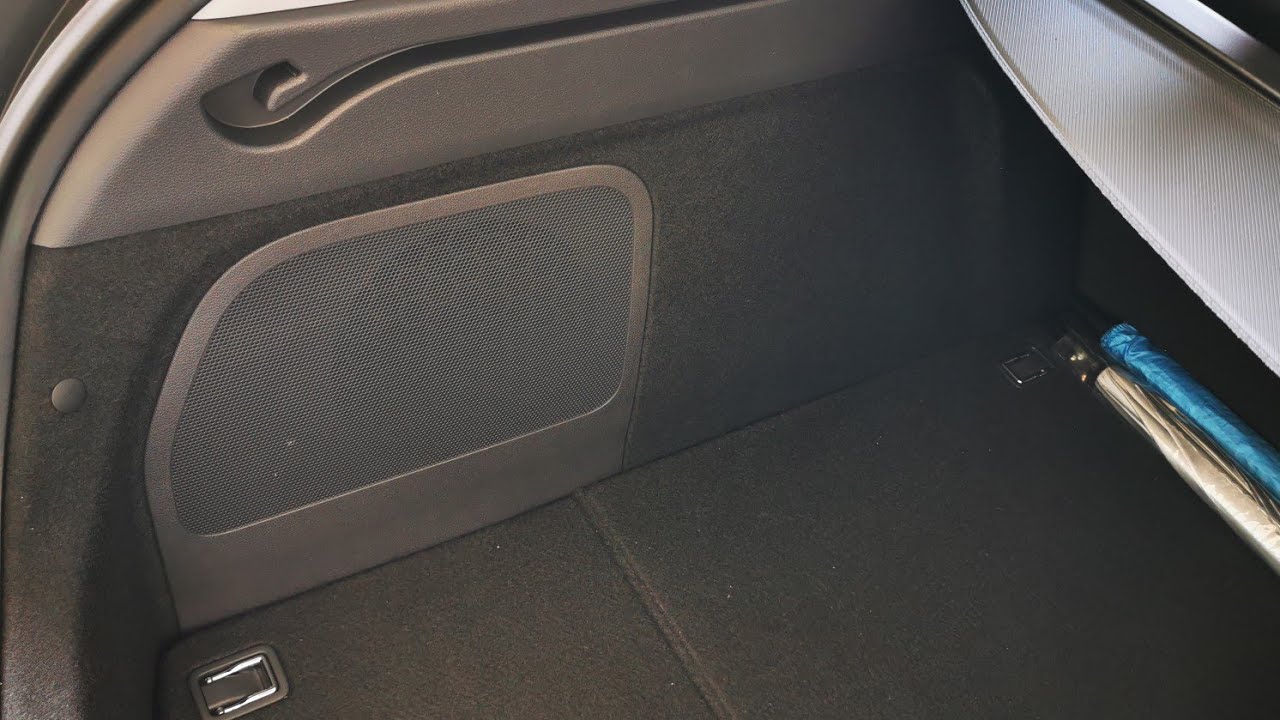 Left Side Wall installation on Hyundai Ioniq Hybrid. Sub Woofer panel covering.