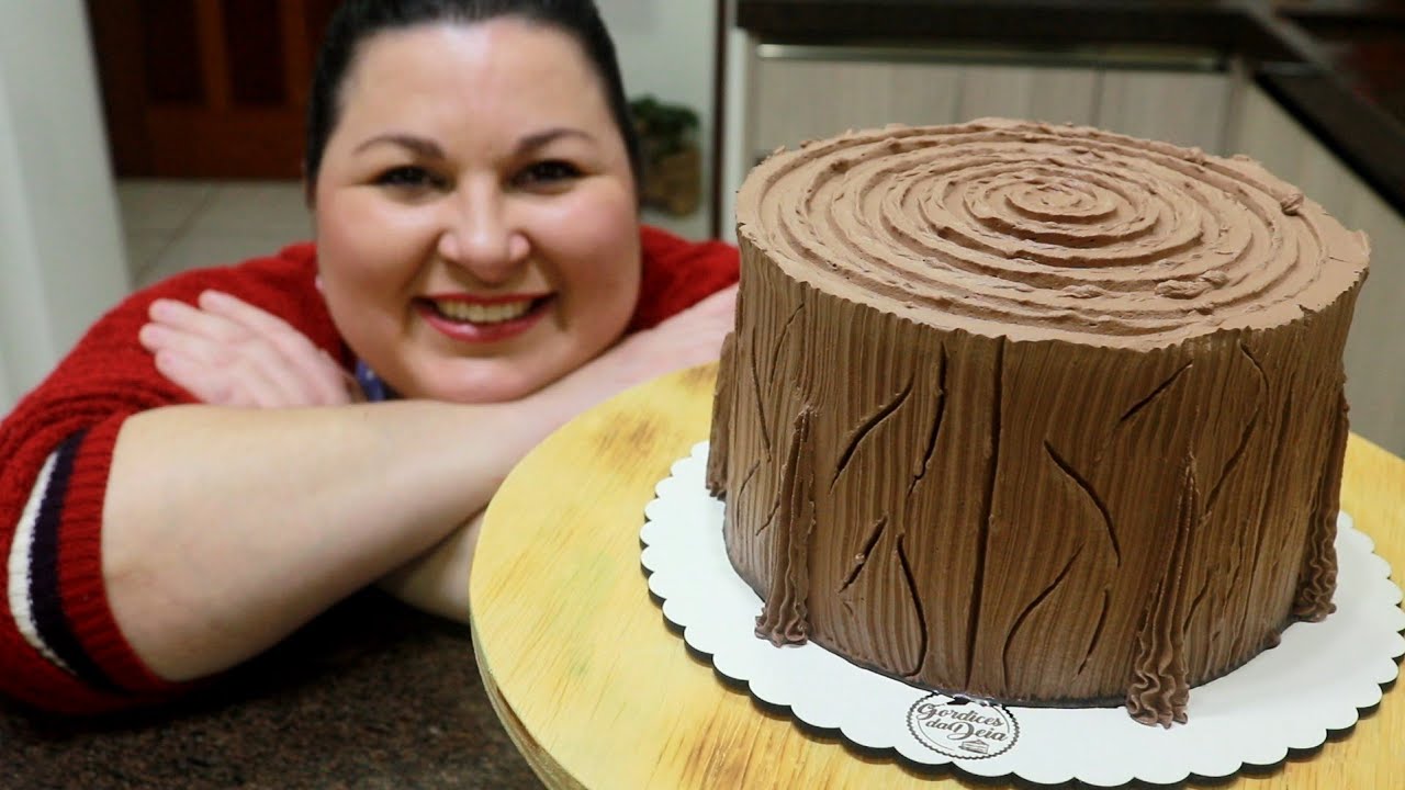 Aprenda a fazer a técnica do Bolo Tronco em chantilly passo a passo!