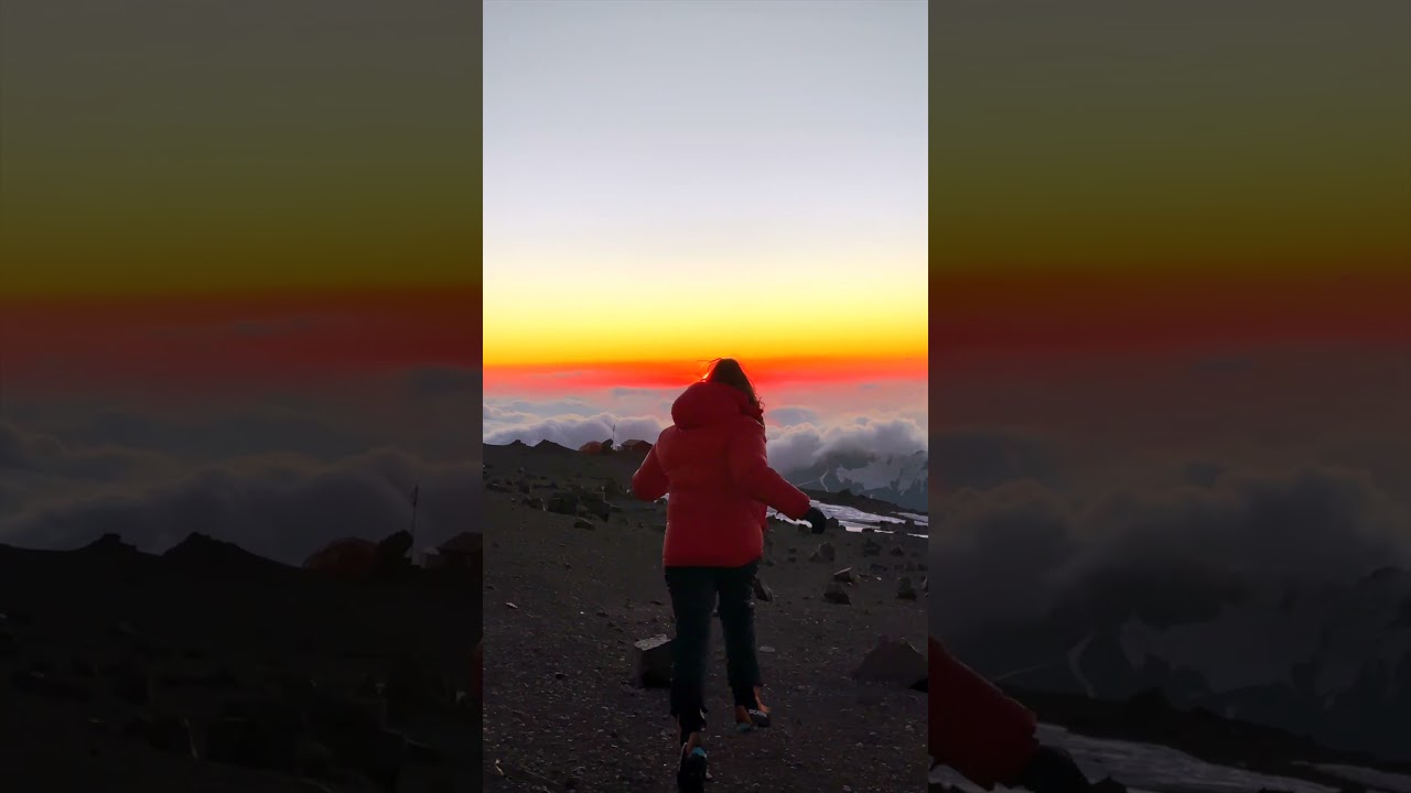 Sunsets on top of Aconcagua 🤤 