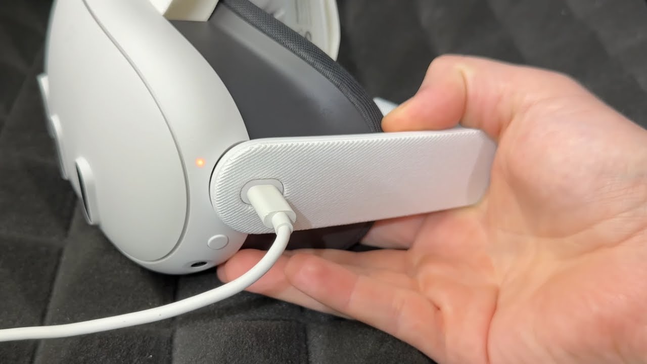 How to Charge your Meta Quest Headset - YouTube