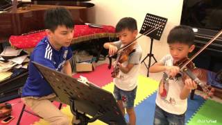 5歲雙胞胎小提琴課-1060807