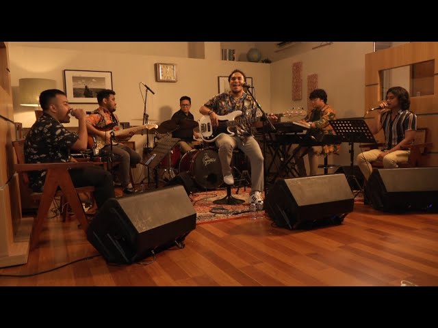 Fly As Me Rendition - Barry Likumahuwa & The Rhythm Service class=