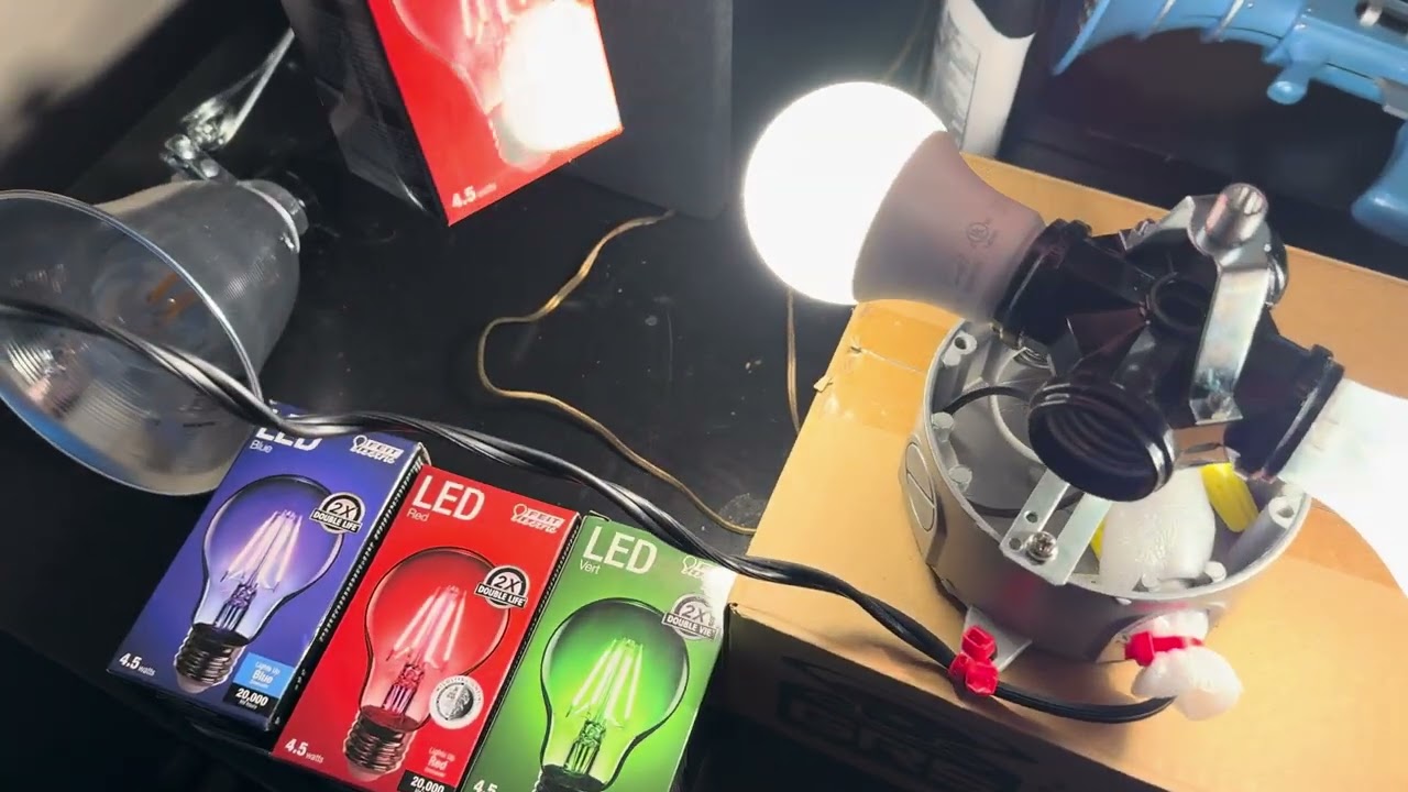 Comparing the Colors Between a Standard 100 CRI Incandescent Bulb Vs. 80 CRI LED