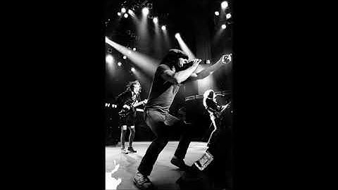 AC/DC- Givin