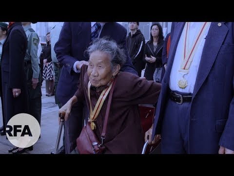 播國歌坐輪椅老人肅立   國歌宣傳片受質疑