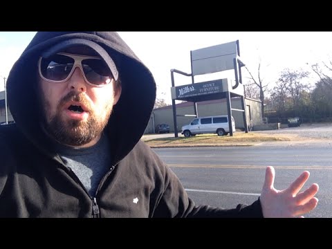 TheDailyWoo - 876 (11/24/14) Worlds Largest Office Chair