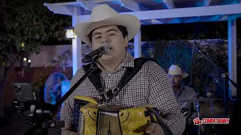 Los Pilares De Durango - 70 Calaveras (En Vivo)