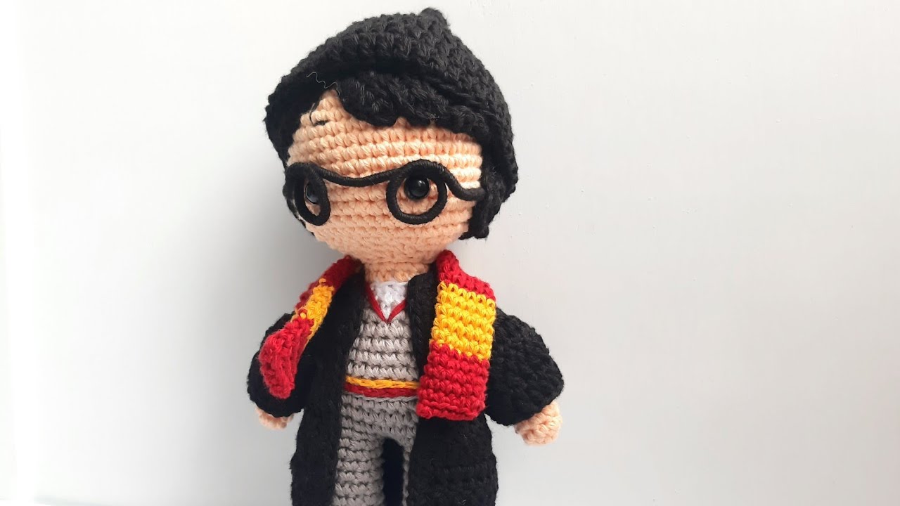 HARRY POTTER A CROCHET  CUERPO Y CABEZA 