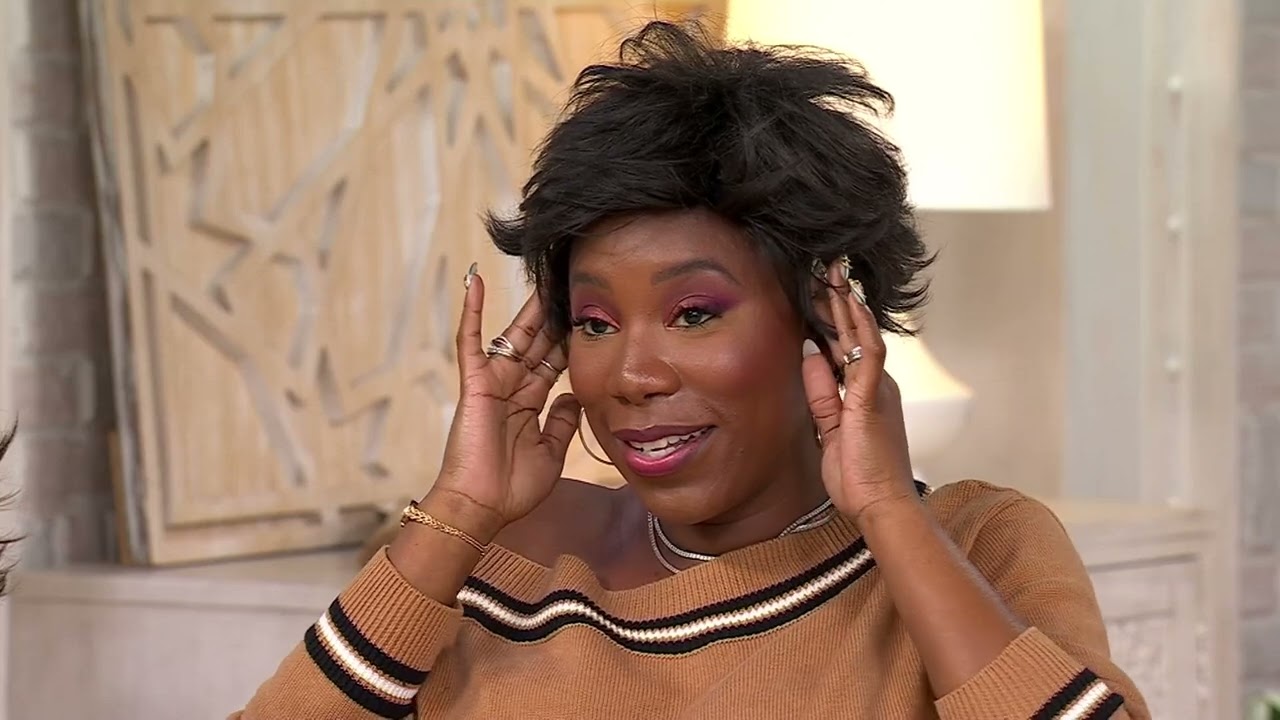 Hairdo Flirty Flip Short Styled Wig on QVC