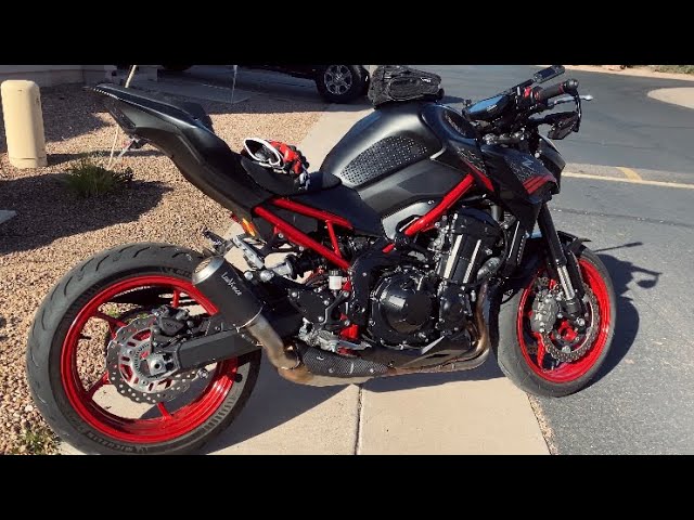 LeoVince LV-10 Slip-On Exhaust for the Kawasaki Z900 (2017-2023)