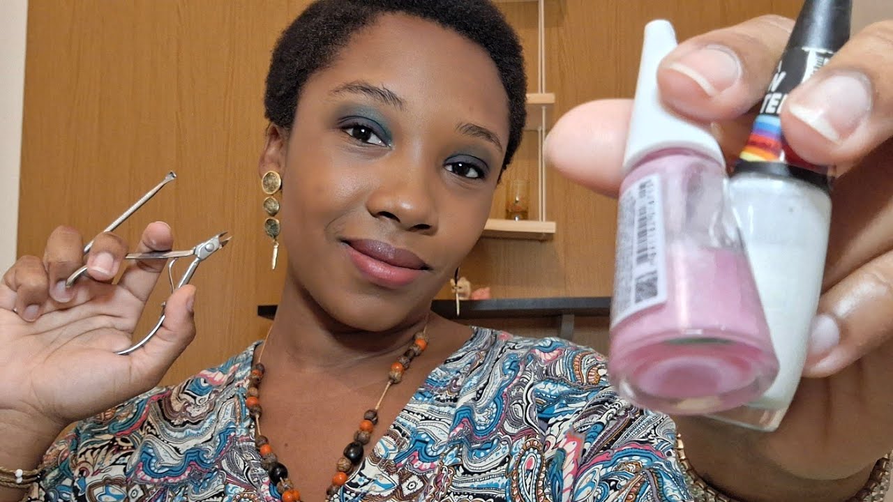 ASMR POV/ MANICURE FOFOQUEIRA FAZ SUAS UNHAS 🤭 💅 (voz suave, sons de objetos, caseirinho)