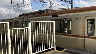 東京メトロ10000系 秋津駅発車