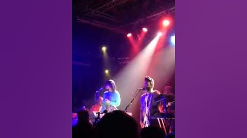 Robert Glasper feat. Algebra-Calls