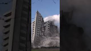 Tripode Building Implosion #shorts
Click Here to see the full video!
https://www.youtube.com/watch?v=Xq2wGhxl3yc&t=8s
Check out our latest Water Tower Demolition compilation video!
https://youtu.be/eqIJc6MayP0
Thanks for watching!
Copyright 2005
Controlled Demolition, Inc &
The Loizeaux Group of Companies Tripode Building Implosion #shorts