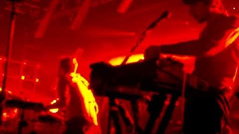 Delphic - Red Lights