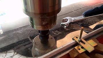 MÁY CẮT CNC EZTER 1325 đang hoạt động cắt Inox