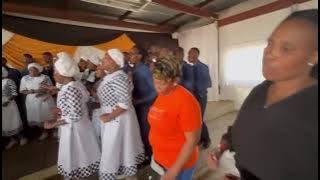 LESEDING GOSPEL CHOIR- BAMBA MZALWANE (COVER)