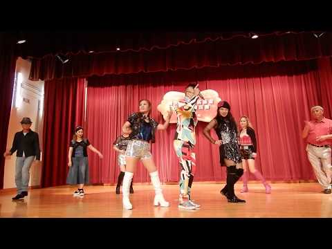 Civilized culture - Singing 忘情森巴舞 (190701 DSCN8873)