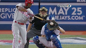 PHI@TOR: Rollins hits an RBI single up the middle