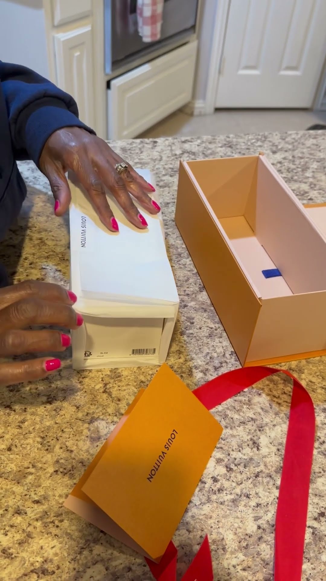 Louis Vuitton Symphony Unboxing - YouTube