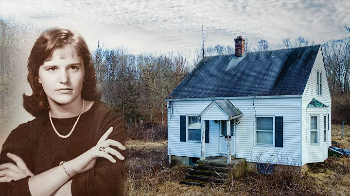 Thousands of Pictures Are Left Behind In This Abandoned American Home!