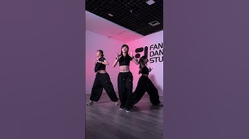 Takedown-kpop demon hunters dance cover #huntrix #kpopdemonhunters #dance #netflix #takedownhuntrix