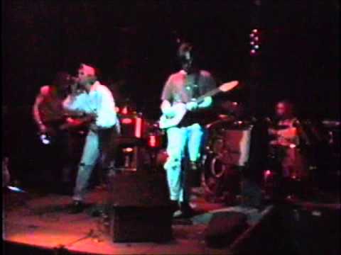 19930325 Dy've at The Colourbox in Seattle, song 4...