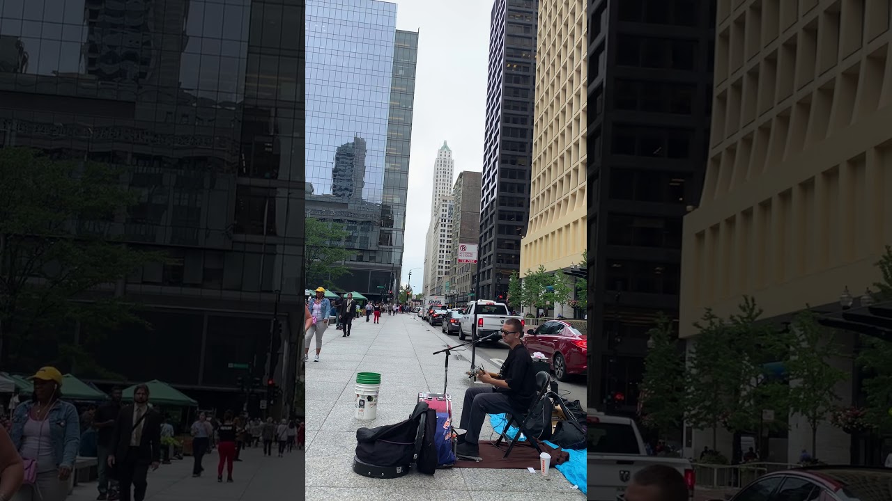Talented chicago street musician! @briandoro