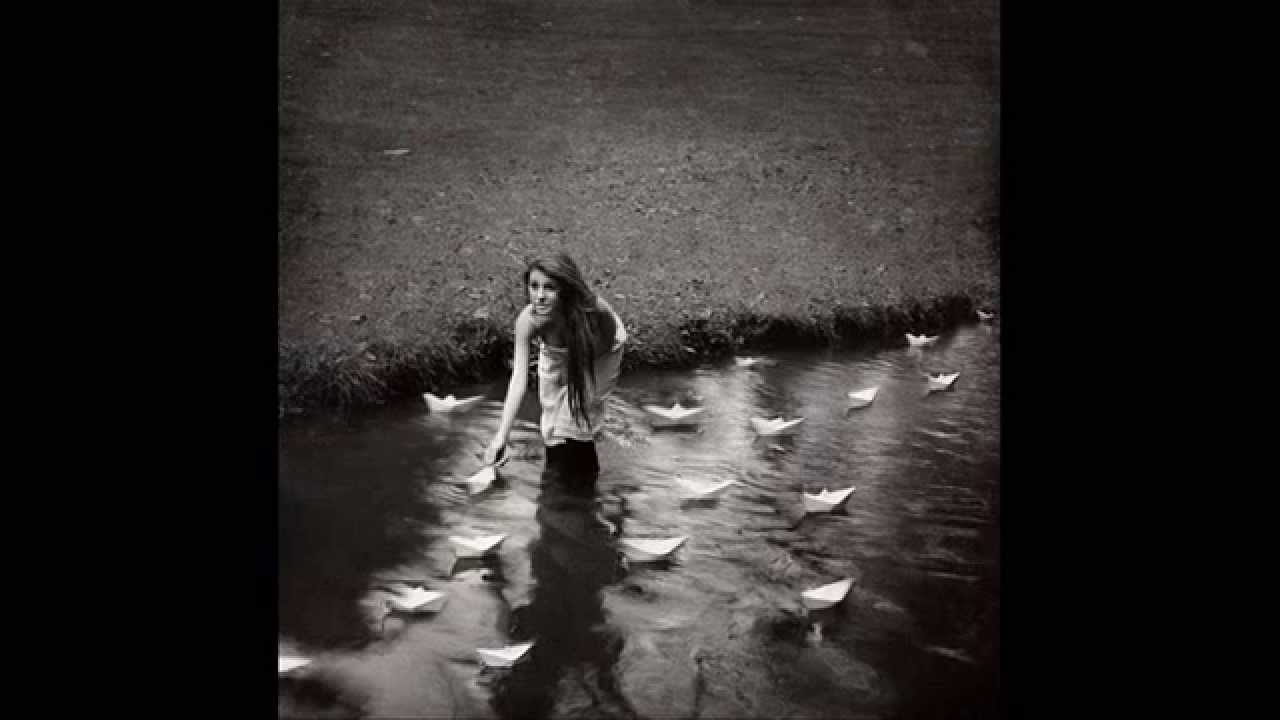 "LEVAR ANCLAS".  Voz: Itxaso Lasa, Instrumental: Elisa, Letra: Manu LF.