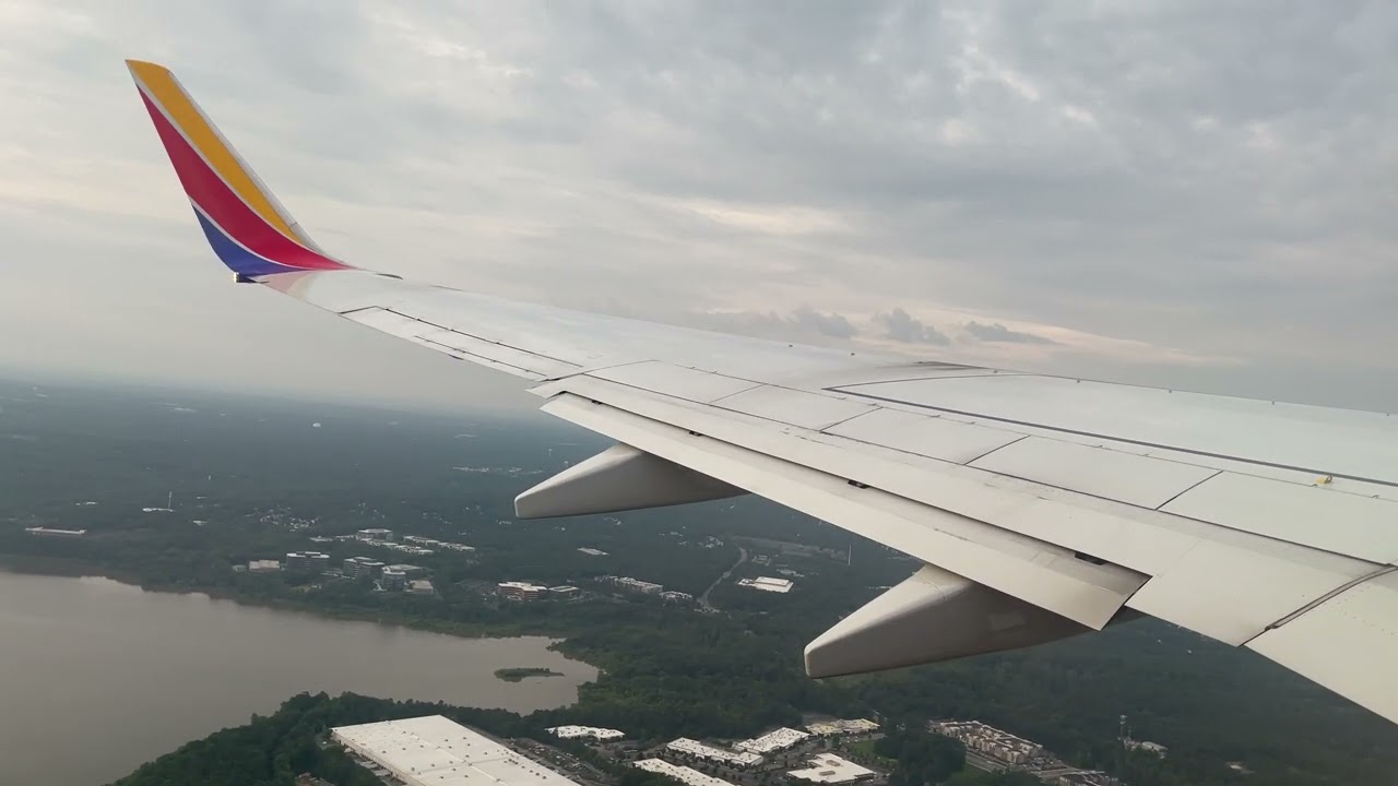 Southwest Airlines 737-700 Takeoff From Raleigh-Durham (RDU)