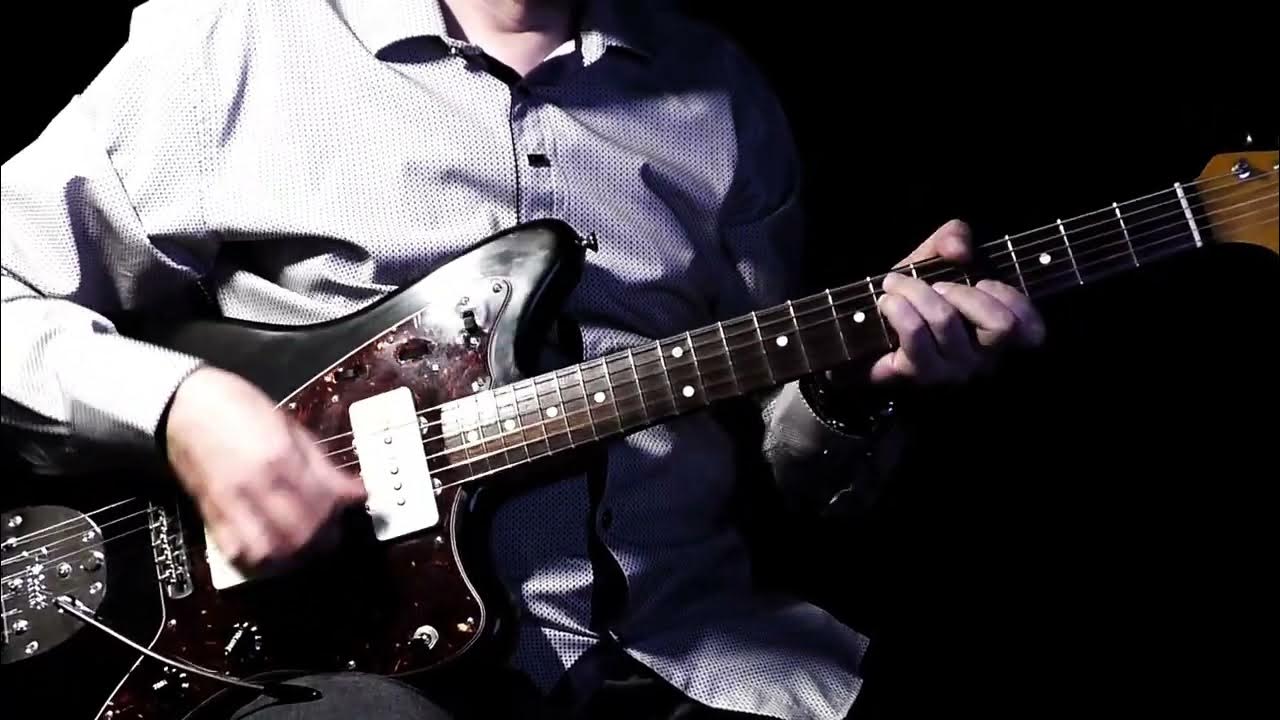 скрипачка линдси стирлинг. превосходная музыка. девушка в наушниках. превосходная музыка. девка в наушниках.