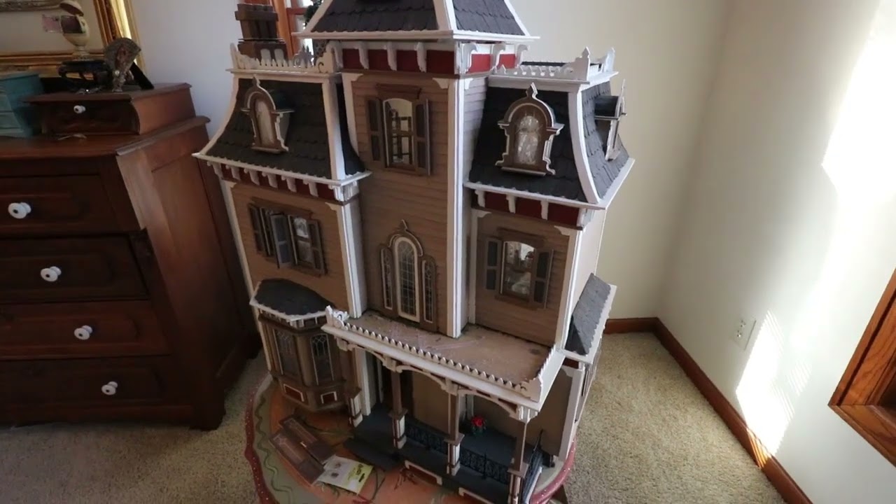 Beacon Hill Dollhouse Tour