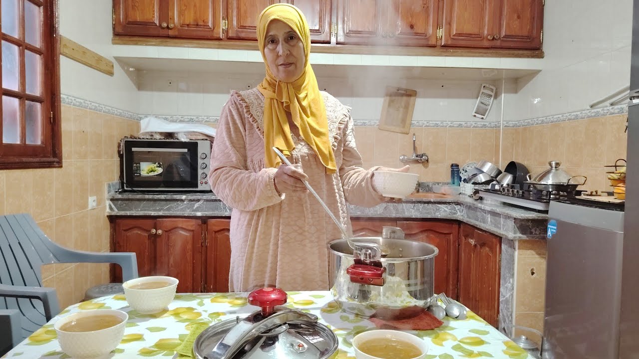 الحريرة المغربية من يد أمكم خديجة طاجين الكفتة سهل