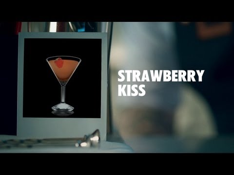 strawberry-kiss-drink-recipe---how-to-mix