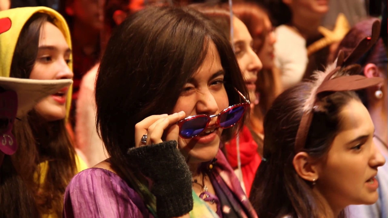 IES Condesa Eylo FRIDAY I'M IN LOVE ¡Feliz 2017!