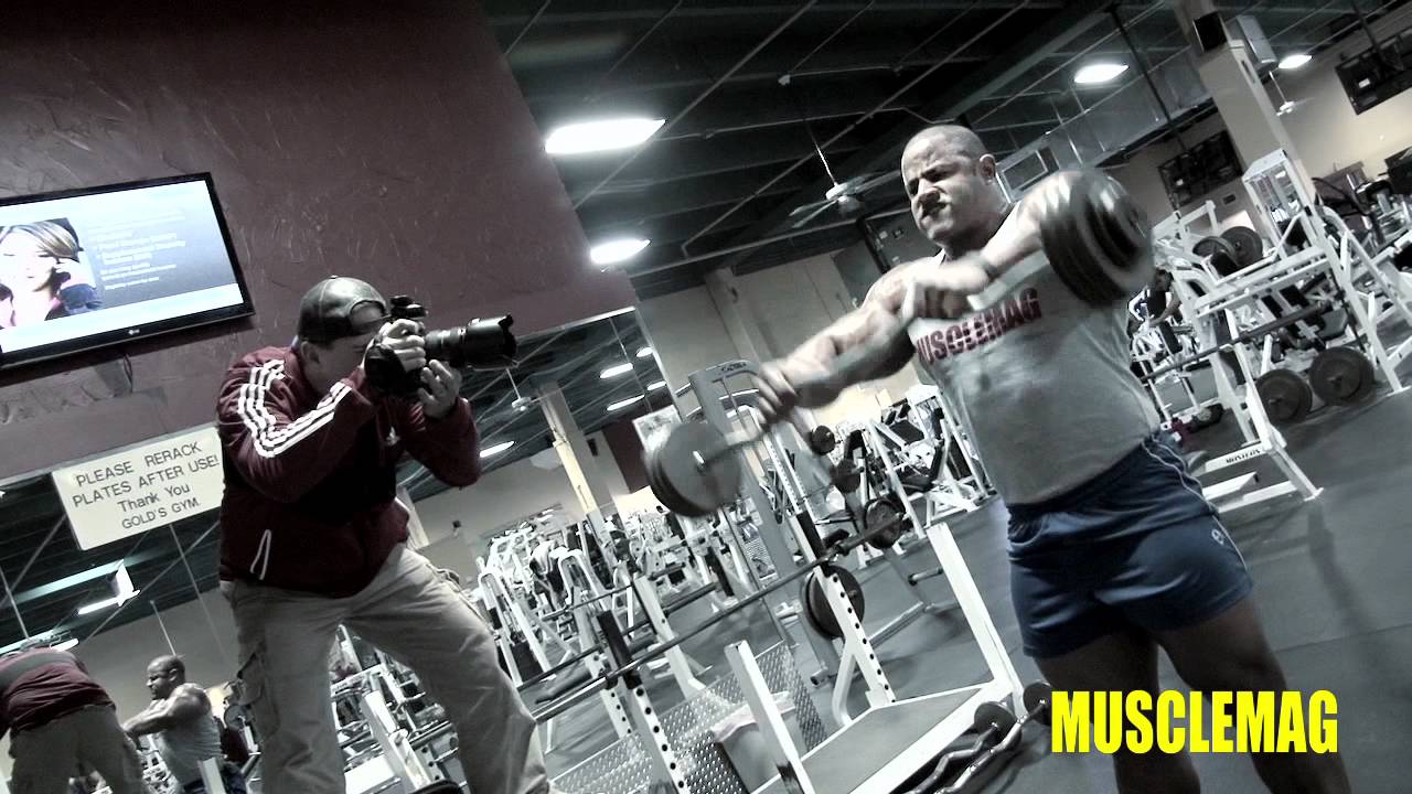 Manuel Romero - EZ-Bar Front Raise