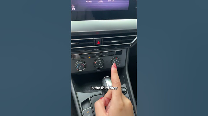 Correct driving in rainy days can save your life!#car#driving #tips#carsoft #tutorial #youtubeshorts