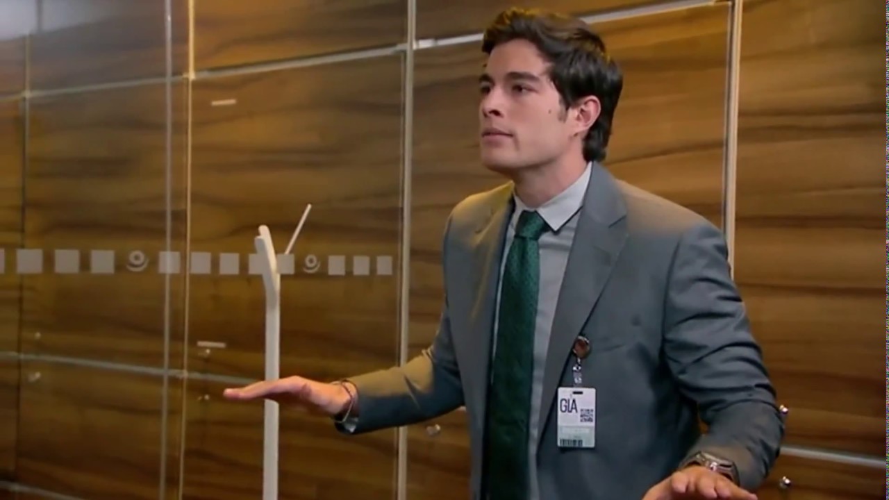 Pasión Y Poder  David Golpea a Franco ¡