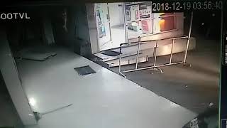 LAGI LAGI GENG MOTOR MEMBUAT ONAR!!! Korban para pemuda yang sedang wifian di amazy ciledug