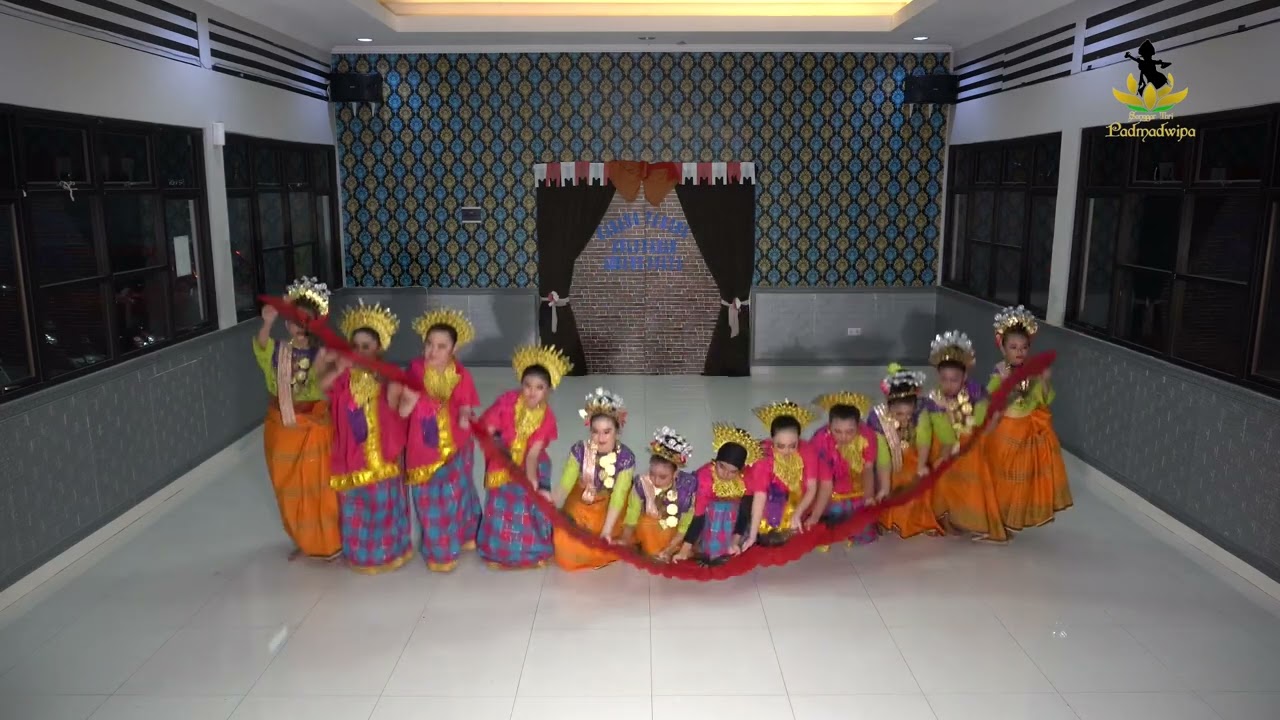 Tari Mappadendang - Sulawesi “Sanggar Padmadwipa”