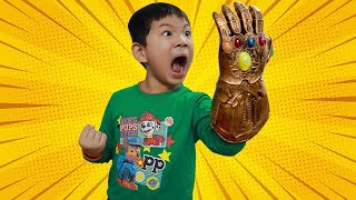 BiBoBen의 깜짝 선물 | 인피니티 장갑으로 변신 |비보 벤은 인피니티 장갑을 치는 척