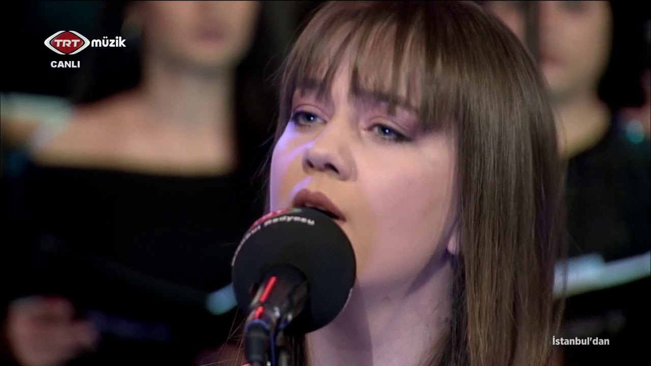 MERVE KAYACAN GİNE YEŞİLLENDİ GERMİR BAĞLARI