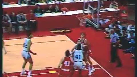 Bob Knight - Motion Offense vs  North Carolina '84