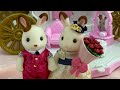 シルバニアファミリーSylvanian Family森林家族 街のすてきなカップルcute coupleドレッサーセットDresser setスイーツティータイムセットSweets tea time