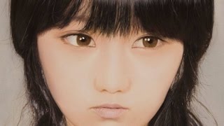 The Photo Like Paintings of Hyung Jin Park
Korean artist Hyung Jin Park uses photographs as inspiration to create equally realistic paintings of young Asian women. He generally paints bust-length portraits of a monumental scale, up to seven feet high, depicting women at close range. The hair, lips, eyes and skin are painted with a high level of precision, making them unbelievably real. His photorealistic technique is so accurate that once he completes a piece, it’s almost impossible to tell if it’s a high-resolution photograph or a painting.
But Park’s work can be identified if you are aware of his signature style. He often makes distortions of the women he’s painting, like enlarging the eyes or shrinking the chin, to give them an otherworldly look. He also gives the women a universalized, glazed appearance, softening features just like in Oriental ceramics. So his paintings do appear to be like photographs, but they’re also rather surreal. And although the artist chooses his subjects from among his students, the women in his paintings are really quite different from the real-life inspiration. The Photo Like Paintings of Hyung Jin Park